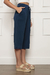 Calça Feminina Pantacourt de Viscolaycra com Bolsos Azul - comprar online