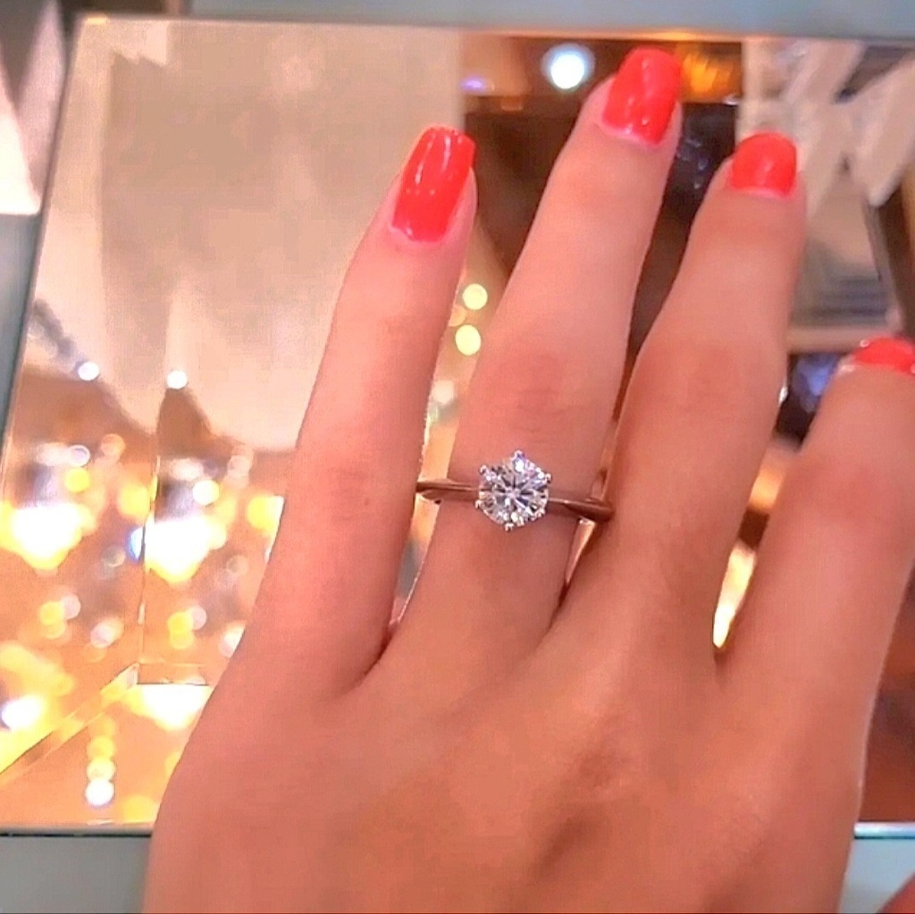 Solitario moissanite store