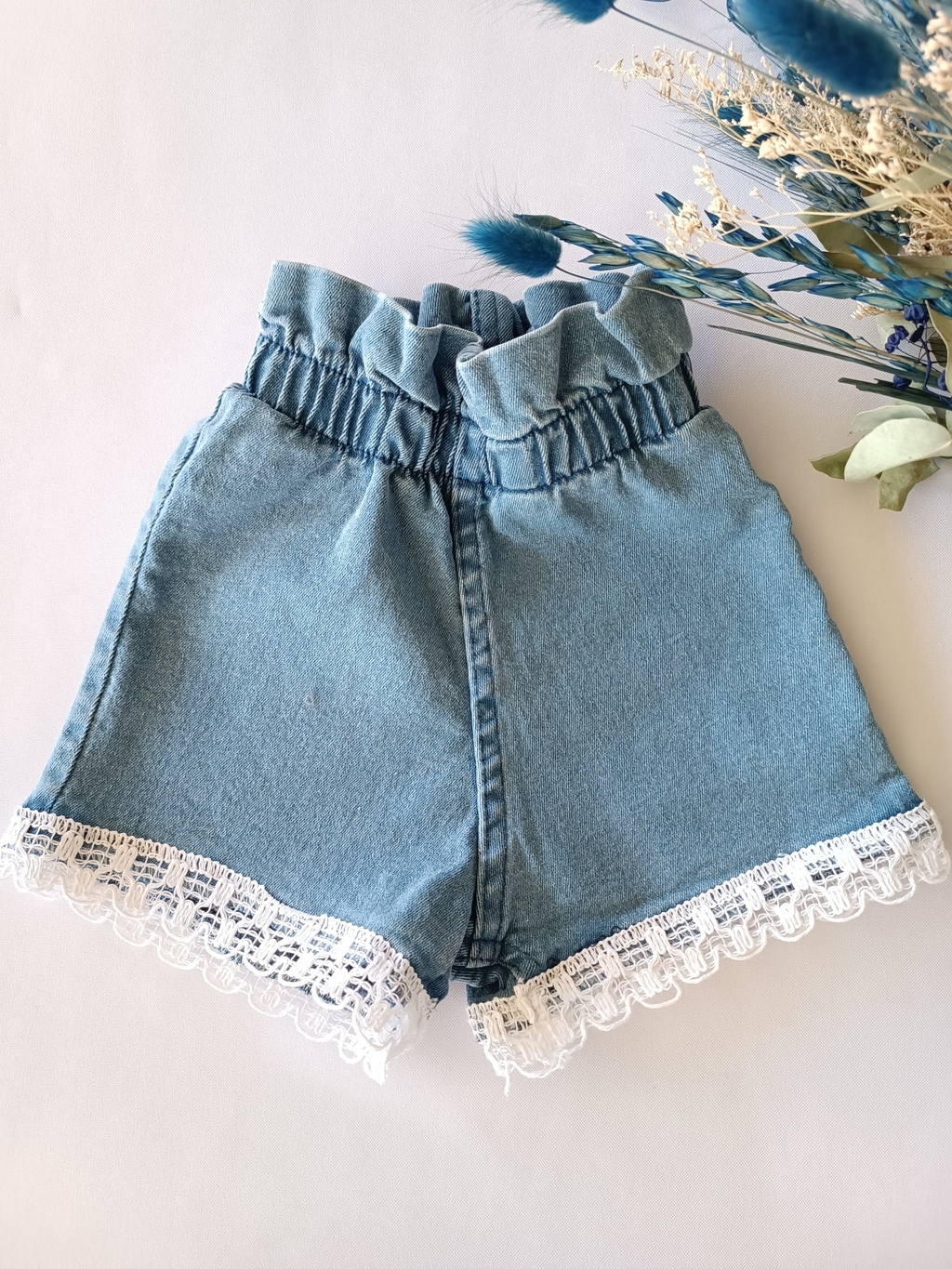 Short con puntilla deals