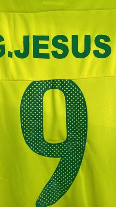 CAMISETA BRASIL IMPORTADA RETRO TITULAR GABRIEL JESUS AMARILLA en internet