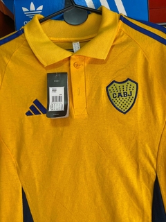 CHOMBA BOCA JUNIORS ALGODON BORDADA AMARILLA NUEVA 2025 - comprar online