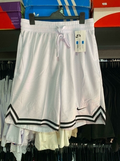 SHORT NBA BERMUDA CON CIERRE NIKE BLANCA IMPORTADA