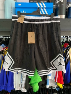 SHORT BERMUDA NBA JORDAN NEGRO IMPORTADO