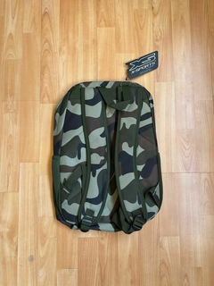 4043 MOCHILA IMPORTADA G5 CAMUFLADA VERDE MILITAR en internet