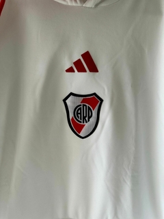 BUZO RIVER PLATE CAPUCHA BLANCO NUEVO 2024 - comprar online