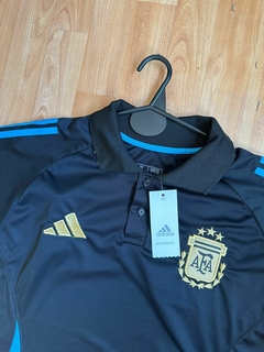 CHOMBA AFA SELECCION ARGENTINA NEGRA SCALONI 2024 - comprar online