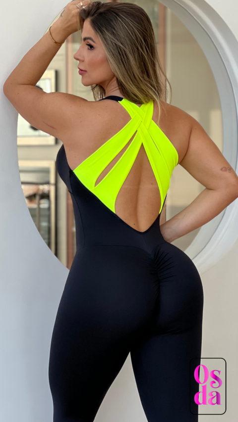 Compre Fábrica Apertada Sólida De Malha Slim Fit Esportes Yoga Macacão  Bodysuit Fit Wear e Macacão de China por grosso por 6.9 USD