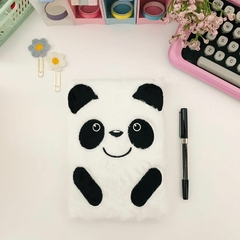 Caderno Pandinha com Capa de Pelúcia