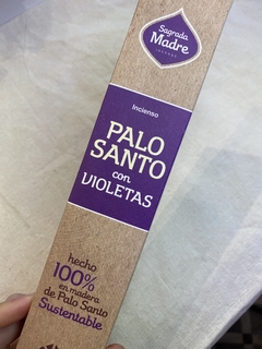 SAHUMERIO PALO SANTO CON VIOLETAS