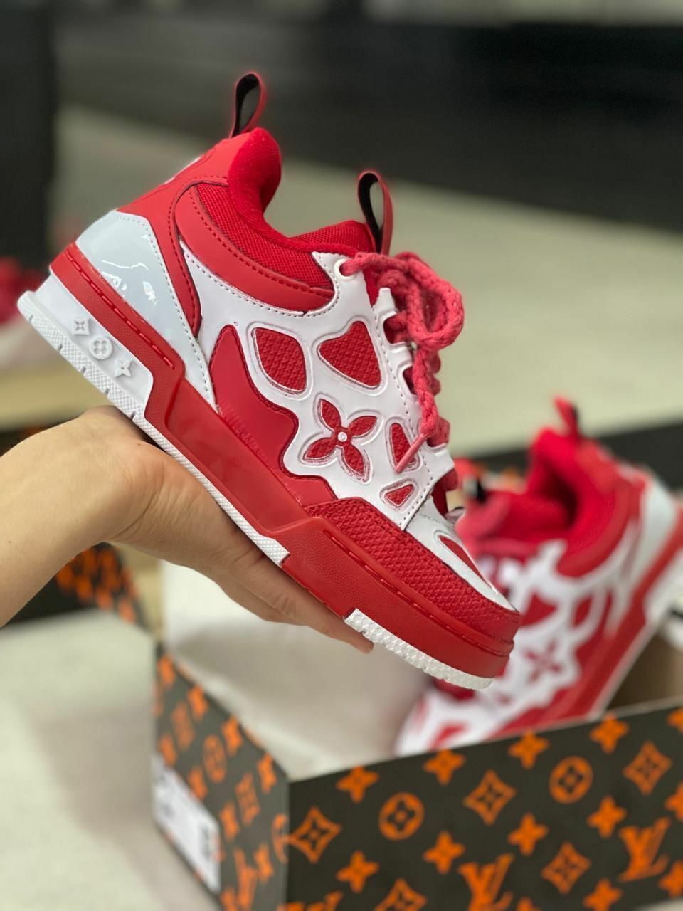 Tenis Louis Vuitton Skate Sneaker Vermelho Estilo e Conforto