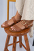 Sandália em couro legitimo, modelo 220, modelada à mão, a qualidade e o conforto impressionam. na internet