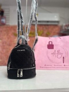 Mochila Steve Madden Mini Beige/Negra - Mely´s Beauty