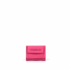 BILLETERA FUCSIA PEQUEÑA CON BOLSILLO EXTERNO DE JUANITA JO - Stile Kapirosa