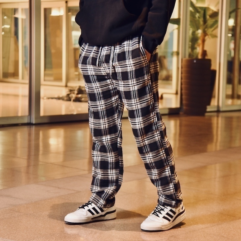 Pantalon a cuadrille hombre new arrivals