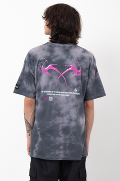 Remera Shadows of Ourselves - comprar online