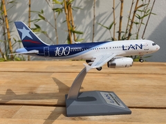 LAN AIRBUS A320 "100 AVIONES" en internet