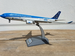 AEROLÍNEAS ARGENTINAS AIRBUS A330-200 "Un equipo, un país, un sueño" - comprar en línea