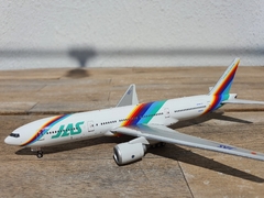 JAPAN AIR SYSTEM (JAS) BOEING 777-200 "RAINBOW" - comprar en línea