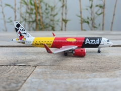 AZUL AIRBUS A320 "MICKEY MOUSE" AEROCLASSICS ESCALA 1:400 en internet