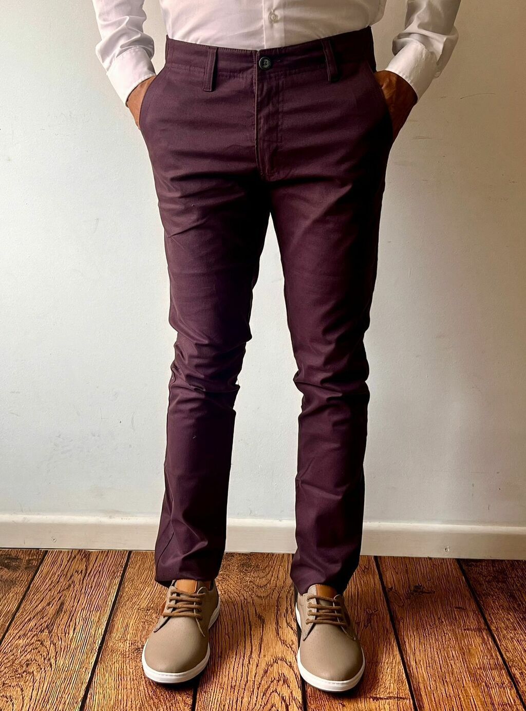 Combinar pantalon uva hombre new arrivals