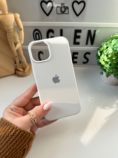 Case de Silicone iPhone 13 na internet