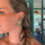 Brinco Ear Cuff Gotas Verdes Franjas Banho Ouro - Bruna Moreschi Semijoias