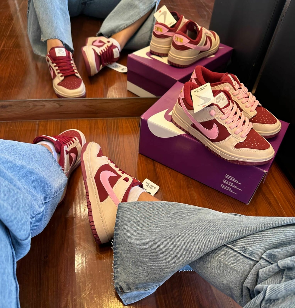 Nike tennis shoes with flowers hotsell