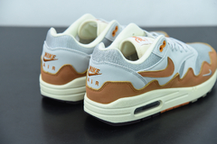 Nike Air Max 1 x Patta 'Waves Monarch' na internet