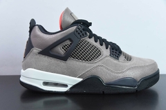 Nike Air Jordan 4 “Tapue Haze" na internet