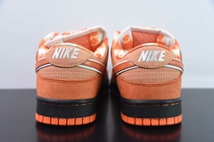 Nike Dunk Low "Orange Lobster" na internet