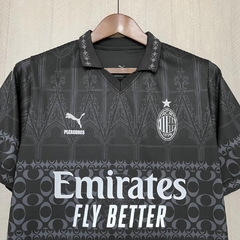 Camisa AC Milan Black Fourth 2024 na internet