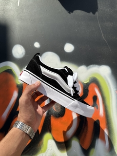 Vans Knu Skool Black True "Black" na internet