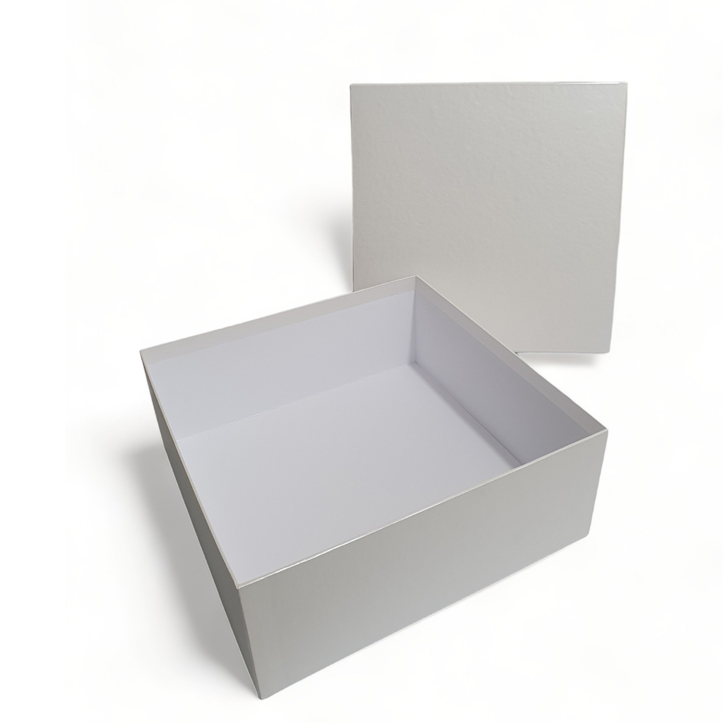 Caixa de presente cartonada em papelão rígido 40x40x10