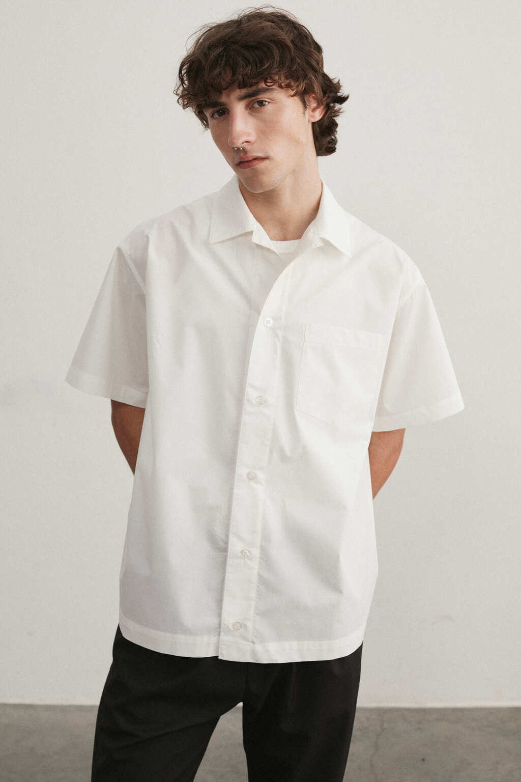 Camisa corta blanca clearance