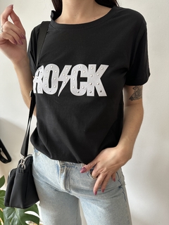 Remera Rock Tachas - Karma Mayorista