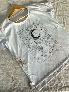 Remera The Moon - tienda online