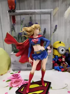 Supergirl Returns 21 cm
