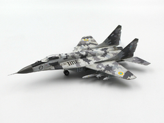 "Radar Hunter" MiG-29 9-13 Ucraniano c/ mísseis HARM 1/72 - ICM 72143 na internet