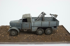 Einheitsdiesel c/ guindaste Bilstein 1/35 - IBG 35006 - comprar online