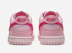 Dunk Low Triple Pink en internet