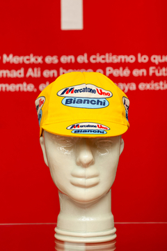 Cap vintage "Mercatone Uno - Bianchi" - comprar online