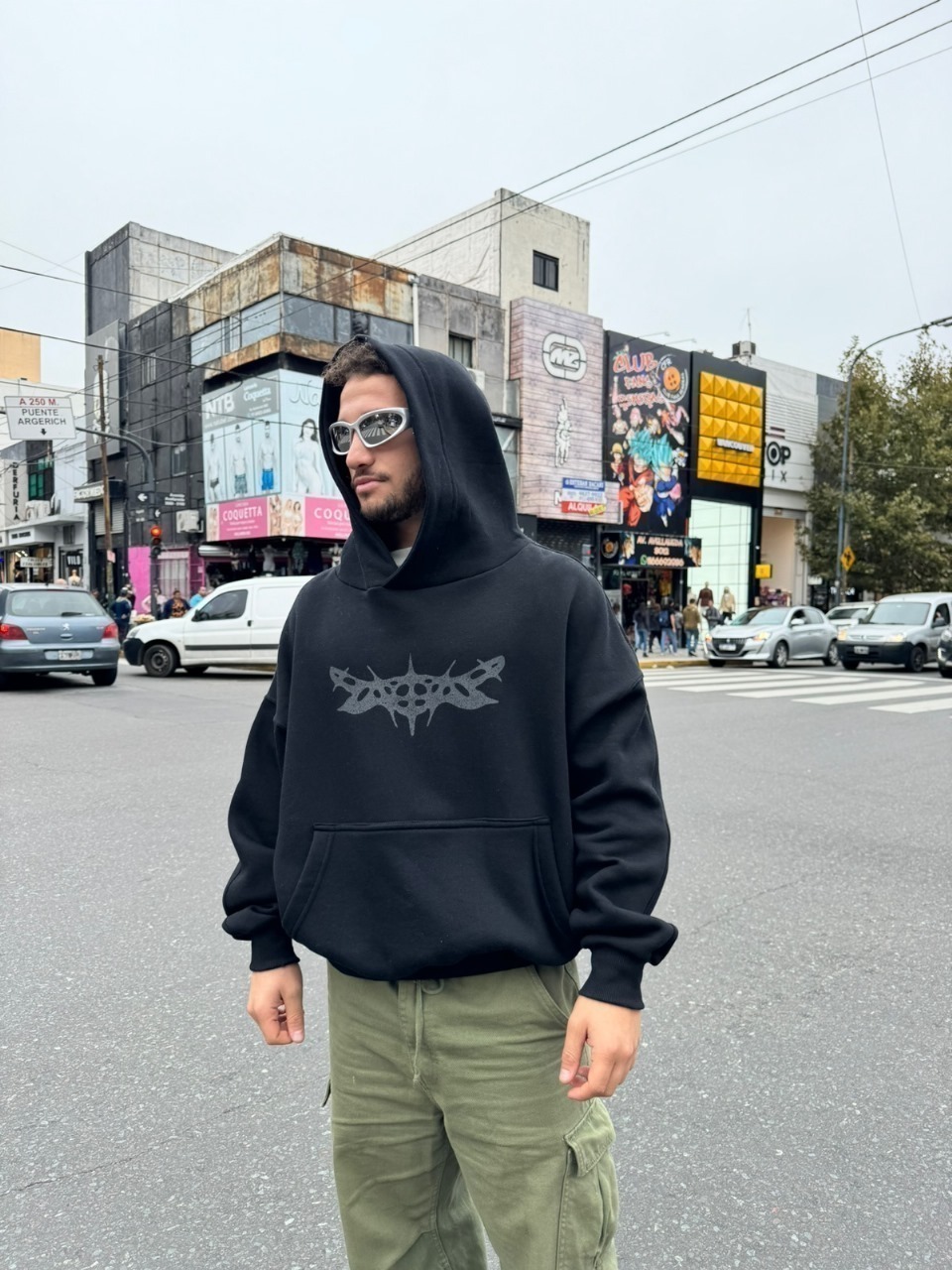 Hoodie Boxy Fit Tribal Comprar en Moscu Showroom