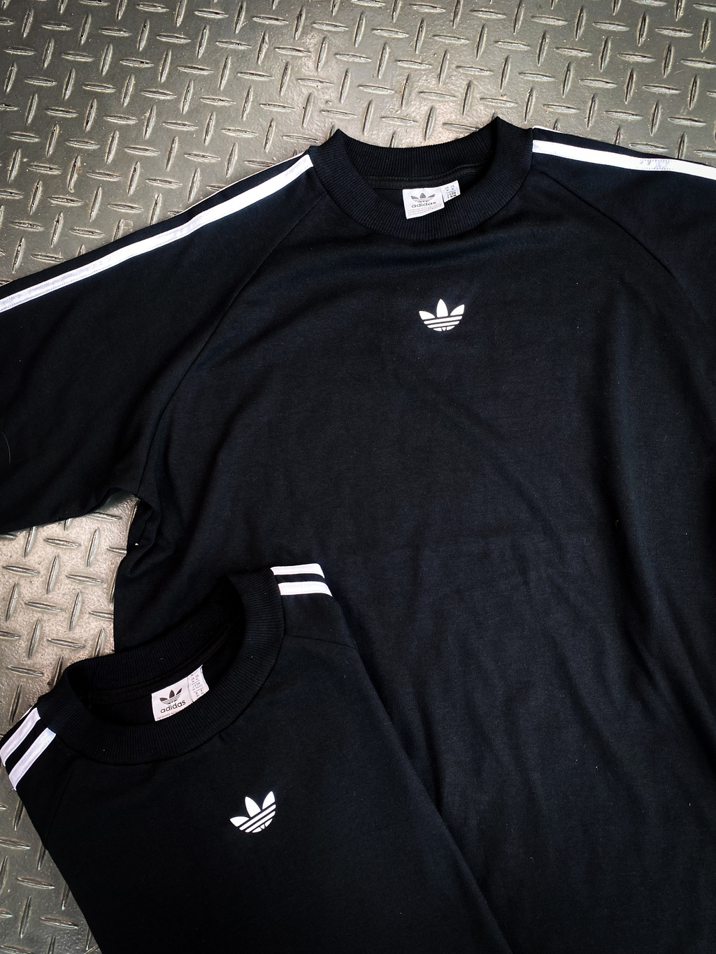 Camiseta Oversized Adidas Comprar em BLACK WHITE
