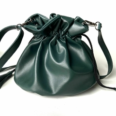 Bolsa saco na cor verde escuro - Volpi Design