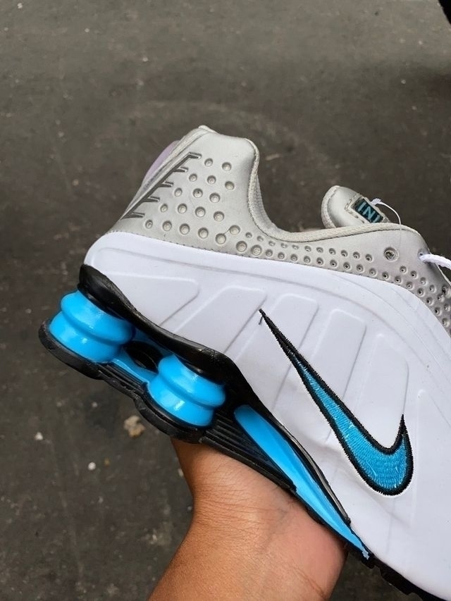 Nike shox best sale prata e azul