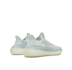 Adidas Yeezy Boost 350 V2 Cloud White en internet