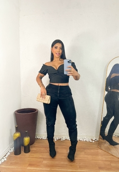 Cropped transpassado no busto em malha twill - comprar online