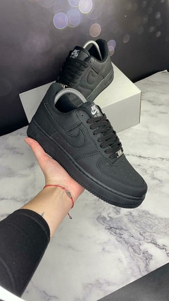 NIKE AIRFORCE NEGRAS - comprar online