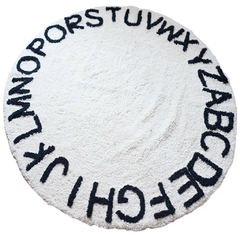 tapete infantil redondo alfabeto branco com letras pretas