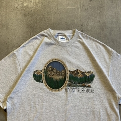 Remera Mount Rushmore -T. XL - comprar online